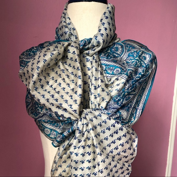 Blue&Cream vintage pure silk scarf - Picture 2 of 8